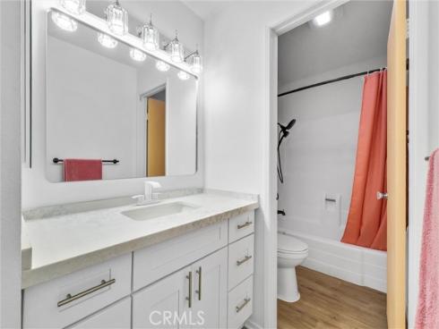 23276 Orange 8 Avenue, Lake Forest, CA