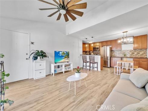 23276 Orange 8 Avenue, Lake Forest, CA