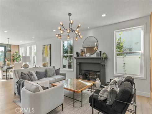 20 Flores , Lake Forest, CA