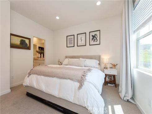 907 Sunset Rdg , Lake Forest, CA