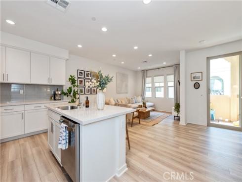 907 Sunset Rdg , Lake Forest, CA