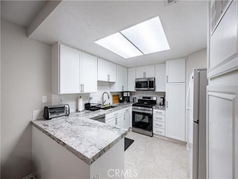 21131 Gladiolos Way, Lake Forest, CA