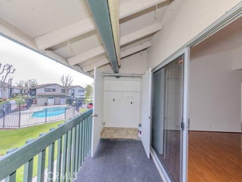 23222 Orange 4 Avenue, Lake Forest, CA