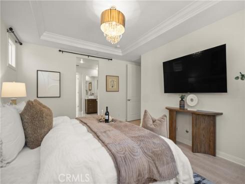 275 Pinnacle Drive, Lake Forest, CA