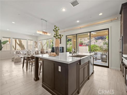 275 Pinnacle Drive, Lake Forest, CA