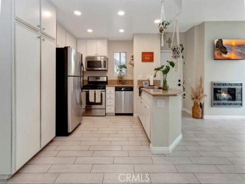 28871  Canyon Point  , Lake Forest, CA