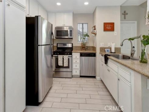 28871  Canyon Point  , Lake Forest, CA