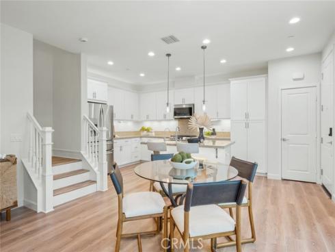 906 El Paseo , Lake Forest, CA