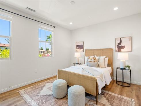 906 El Paseo , Lake Forest, CA