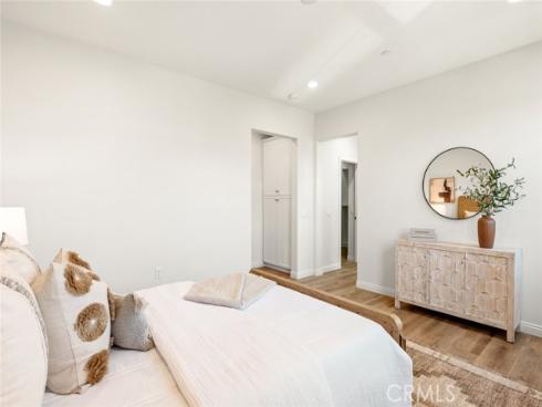 906 El Paseo , Lake Forest, CA