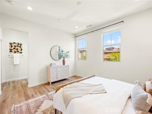 906 El Paseo , Lake Forest, CA