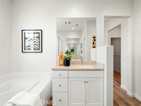 906 El Paseo , Lake Forest, CA