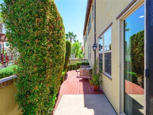 906 El Paseo , Lake Forest, CA