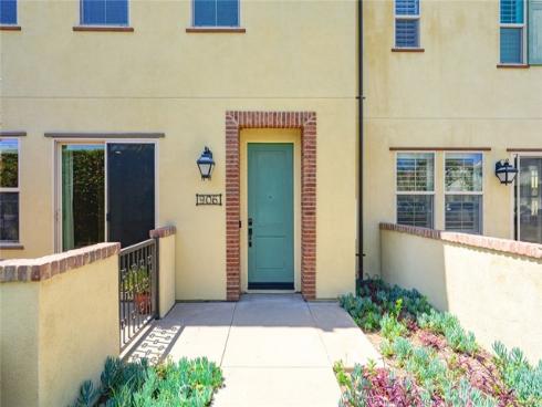 906 El Paseo , Lake Forest, CA