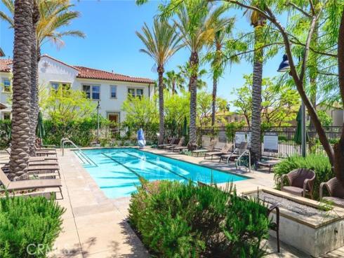 906 El Paseo , Lake Forest, CA