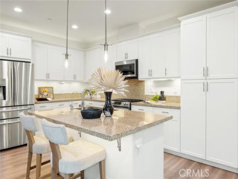 906 El Paseo , Lake Forest, CA