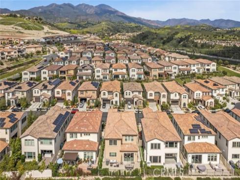 1776 Canyon Oaks Lane , Lake Forest, CA