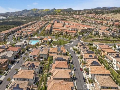 1776 Canyon Oaks Lane , Lake Forest, CA