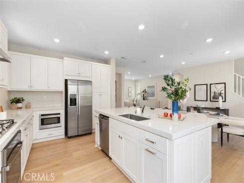 554 Catalonia , Lake Forest, CA