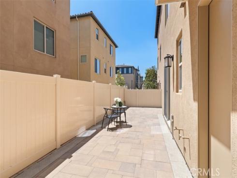 554 Catalonia , Lake Forest, CA