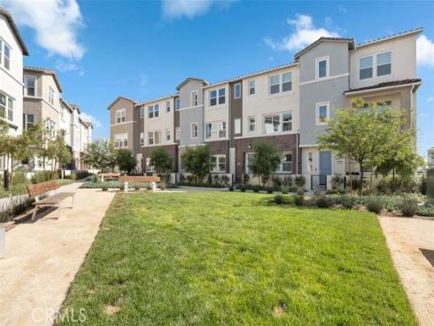 554 Catalonia , Lake Forest, CA