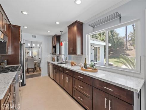 25801 Chapel Hill Drive, Lake Forest, CA