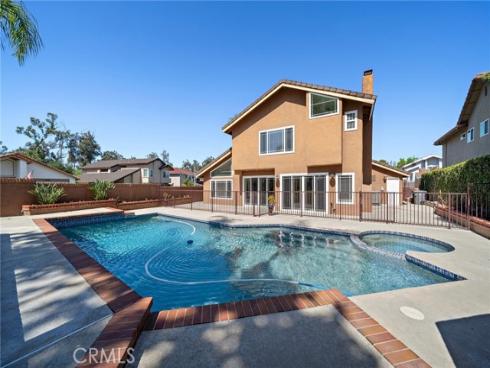21572 Via Invierno , Lake Forest, CA
