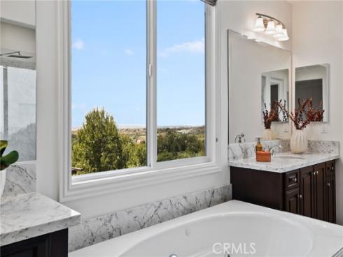 28 Dogwood , Lake Forest, CA