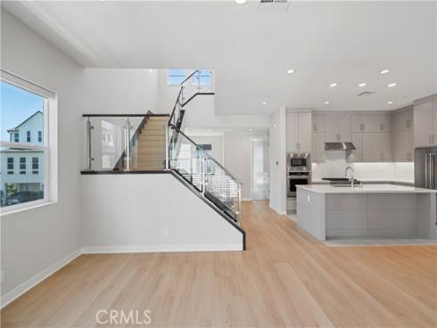 130 Parkland Alley, Lake Forest, CA