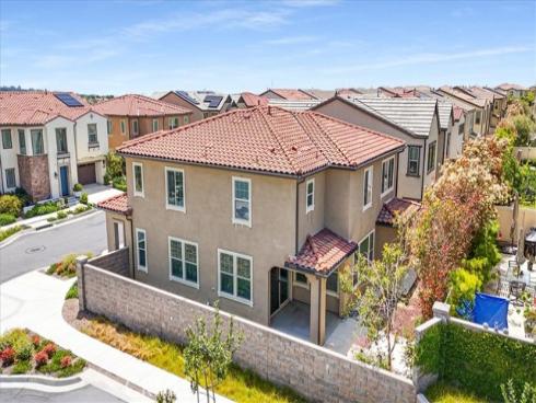 1901 Aliso Canyon Drive, Lake Forest, CA