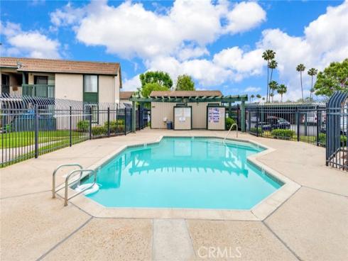 23292 Orange 6 Avenue, Lake Forest, CA