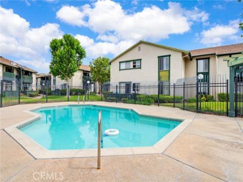 23292 Orange 6 Avenue, Lake Forest, CA