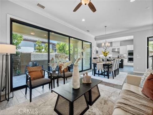 18 Goldenrod , Lake Forest, CA