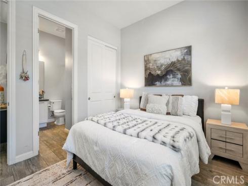 18 Goldenrod , Lake Forest, CA