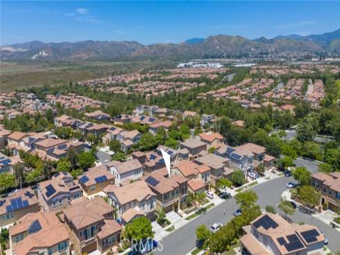 18 Goldenrod , Lake Forest, CA