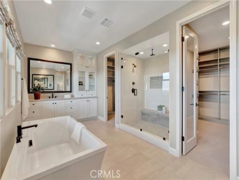 17  Ponte  , Lake Forest, CA