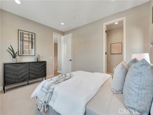 17  Ponte  , Lake Forest, CA