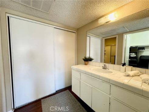 23288 Orange 5 Avenue, Lake Forest, CA