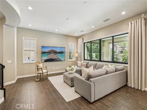 285 Pinnacle Drive, Lake Forest, CA