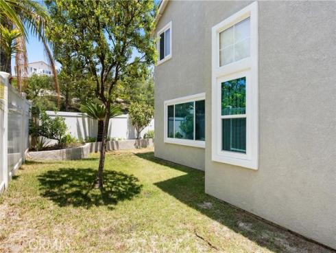 8 Chatri Circle, Lake Forest, CA