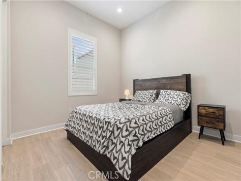 120  Holliston  , Lake Forest, CA