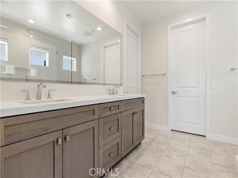 120  Holliston  , Lake Forest, CA