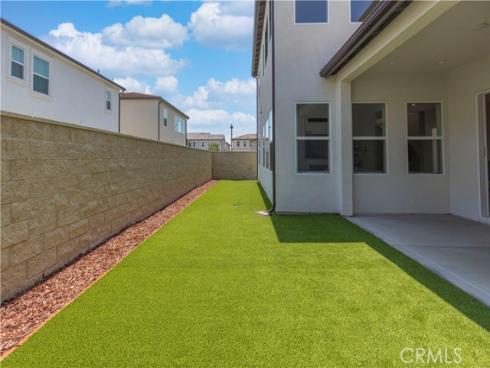 120  Holliston  , Lake Forest, CA