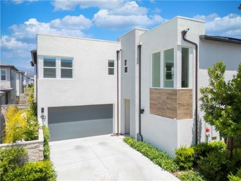 120  Holliston  , Lake Forest, CA