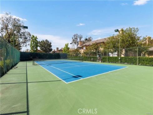 19431  Rue De Valore  5C , Lake Forest, CA