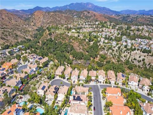 25  Santa Maria  , Lake Forest, CA