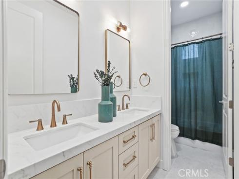 16  Juniper  , Lake Forest, CA