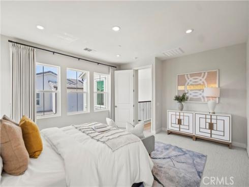 251  Brackens  , Lake Forest, CA