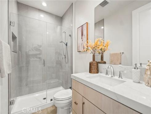 251  Brackens  , Lake Forest, CA