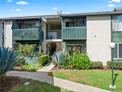 23214 Orange Avenue 7